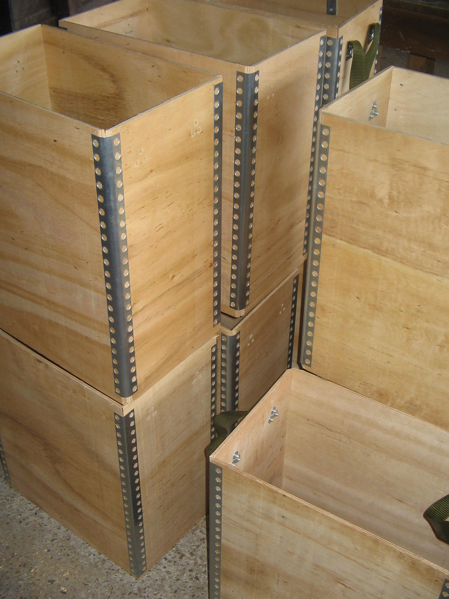 cajas de madera montadas VPA